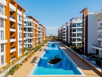 Eşyalı 1+1 Ara Kat, Doğalgazlı / Havuz Manzaralı /