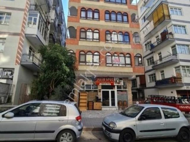 Eşyalı Asansörlü 3+1 Otoparklı Metroya Çok Yakın Kiralık Daire