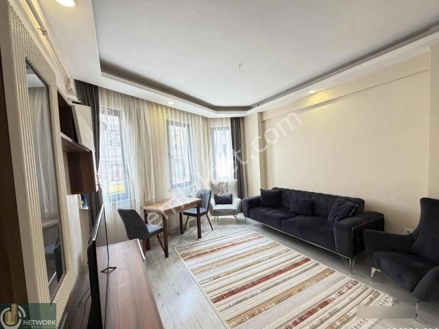 Eşyalı+cadde Üzeri mecidiyeköy Meydan 10dk Arakat düz Ayak 1+1