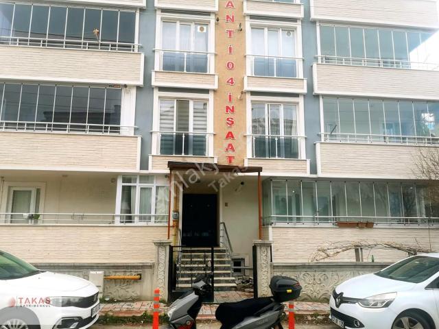 Eşyalı, Doğalgaz Kombili 1+1 Daire: 50m² Net, Yüksek Giriş