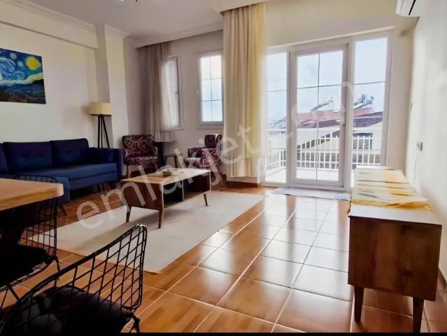 Eşyalı eşyasız Kiralık Cadde Üzerinde 2+1