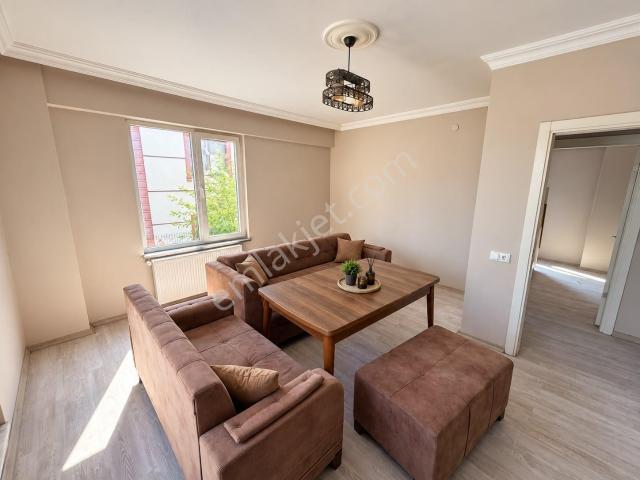 Eşyalı Emsalsiz Genişlikte 2+1 Kiralık!