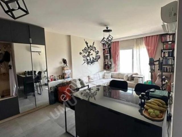 Eşyalı Kiracılı Lüxs 1+1 Daire Cadde Üzerinde
