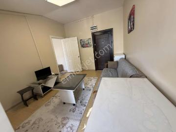 Eşyalı Kiralık Daire E5e Metroya Yürüme Ulaşımsüper 1+1 Daire