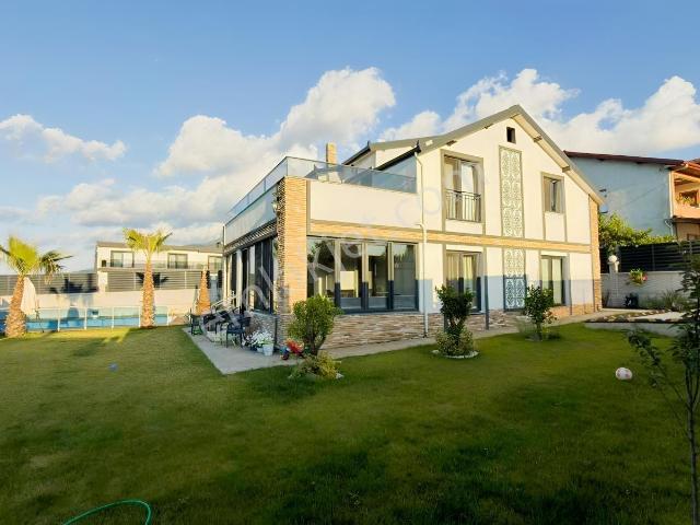 Eşyalı Kiralık 5+1 Havuzlu Yeni Lüx Müstakil Villa