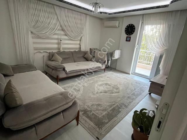 Eşyasız, Boş, Doğalgaz Kombili, Güney Cephe Lüks Daire