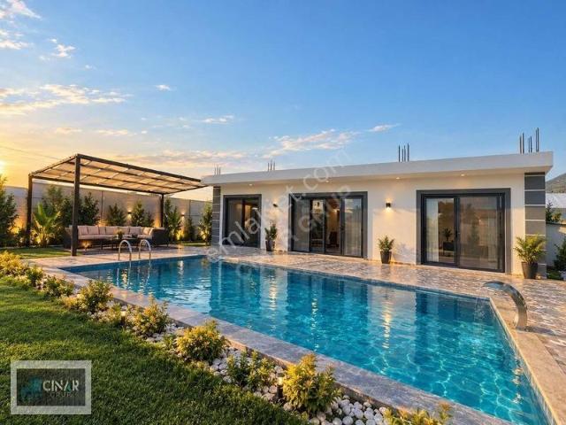 Eşyasız Yeni Yapı Kiralık 2+1 Geniş Bahçe İçinde Villa