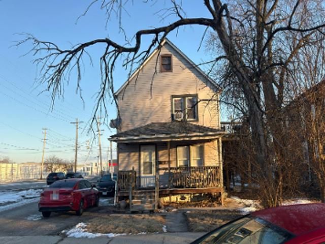E 154th Pl Apt 2