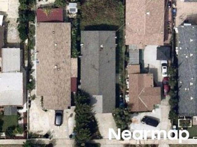 E 109th St