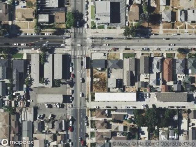 E 120th St