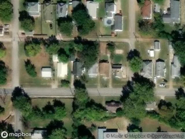 E 13th St