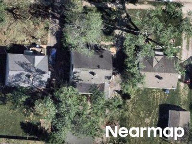 E 26th Ave