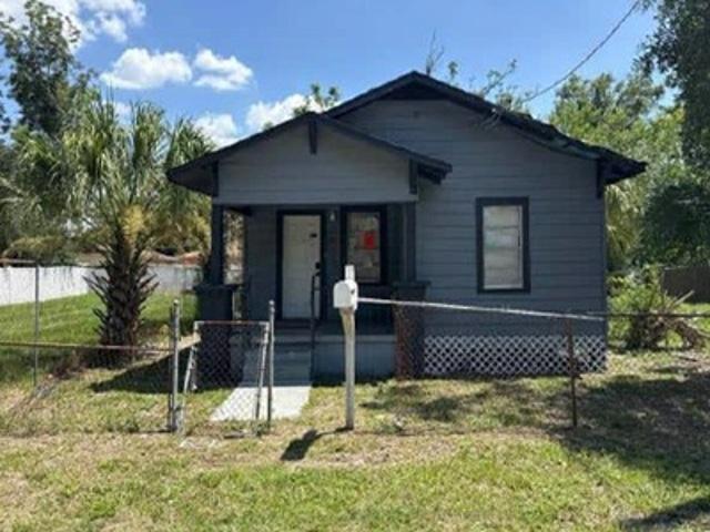 E 29th Ave
