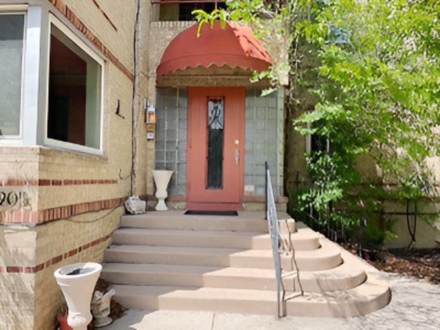E 2nd Ave Apt 2