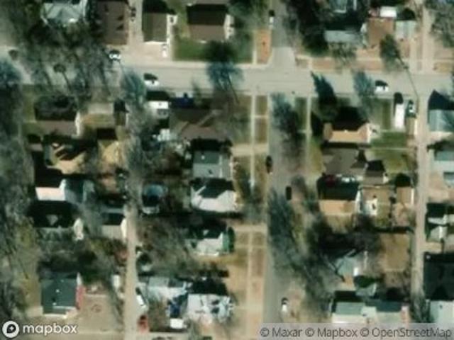 E 2nd St