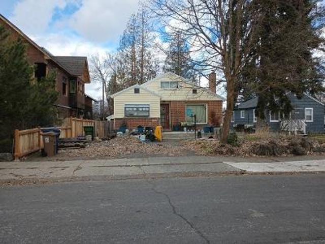 E 35th Ave