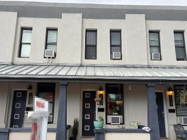 E 35th Ave