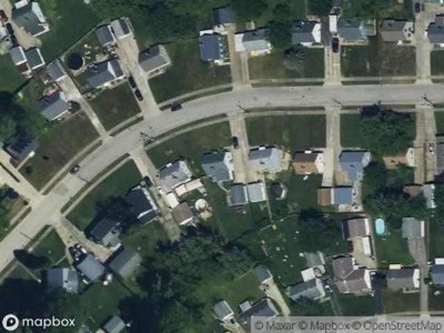 E 38th St