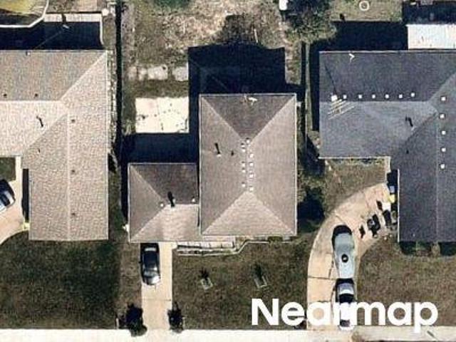 E 39th Ln