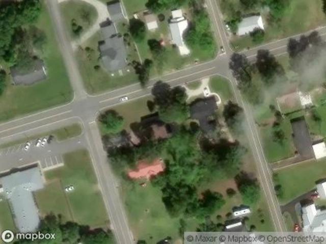 E 3rd St