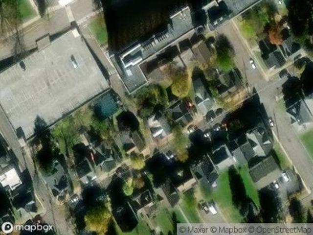 E 3rd St