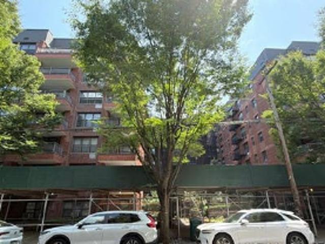 E 53rd St Apt 156