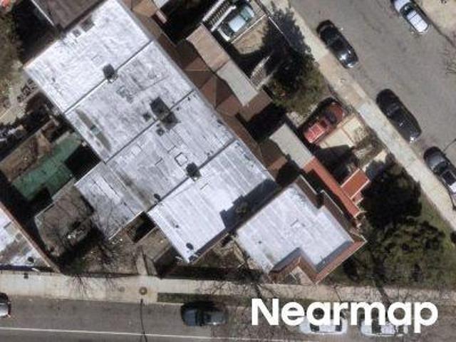 E 95th St