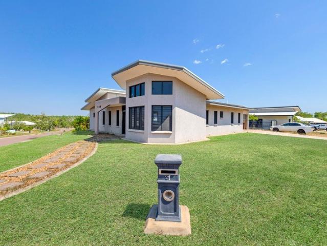 Eco Friendly Living on Expansive Land with Solar Power