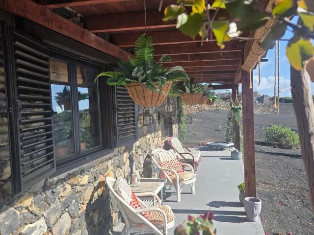 Eco Retreat con vistas panorámicas al mar en venta en Arrieta Las Palmas, Lanzarote, España