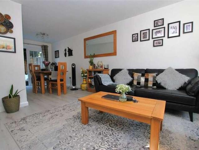 Ecob Close, Guildford, Surrey, GU3