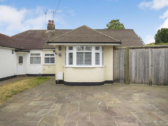 Eccleston Close, Orpington BR6, 4 bed bungalow to rent, £2,750 pcm | PrimeLocation