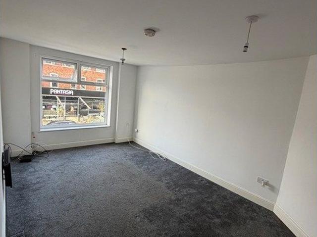 Eccles, Manchester M30, 2 bed flat to rent, £995 pcm | PrimeLocation