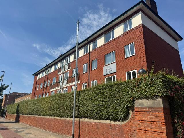 Eccles New Road, Salford M5 2 bed flat to rent £1,000 pcm £231 pw
