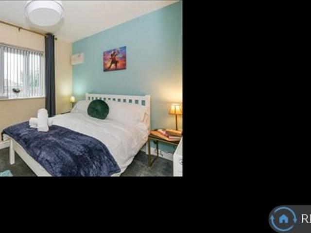 Eccles Town Centre, Eccles, M30 1 bed flat to rent £1,599 pcm £369 pw