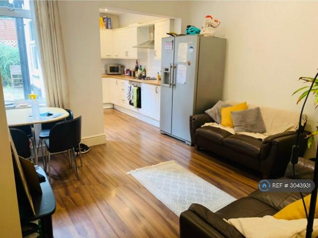 Ecclesall Road, Sheffield, S11 4 bed terraced house to rent £1,895 pcm £437 pw