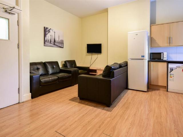 Ecclesall Road, Sheffield S11, 6 bed shared accommodation to rent, £282 pcm | PrimeLocation