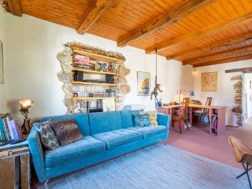 Echarvines Maison de hameau authentique avec balcon