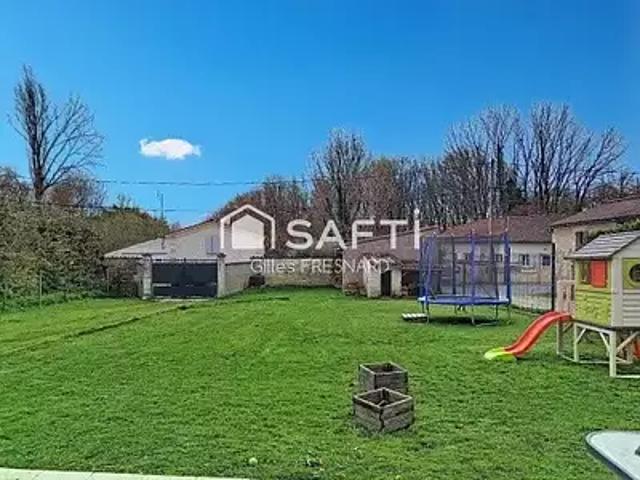 Echebrune 17800 Achat / Vente maison 6 pièces t6 parking