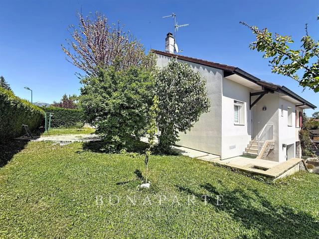 Échenevex Maison Familiale Avec Jardin 144m² Echenevex