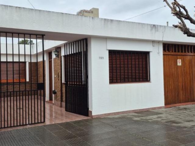 Echeverria 169