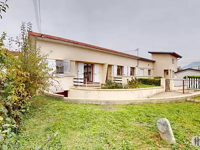 Echirolles 38130 Achat / Vente maison 6 pièces t6 au dernier étage cave