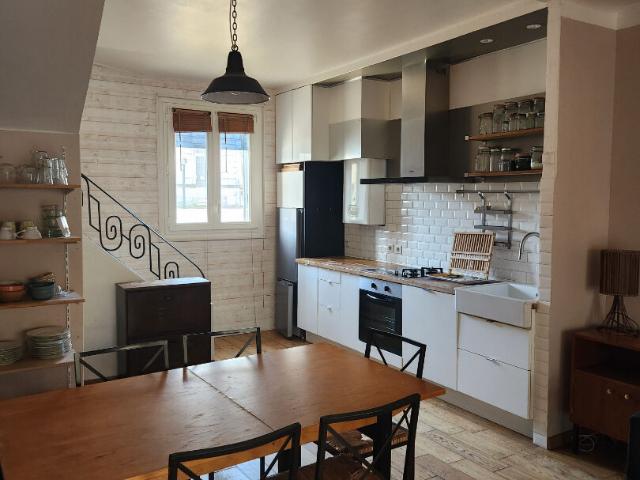 echoppe bordeaux 3 pièce s 67.23 m2 + cour de 25m²