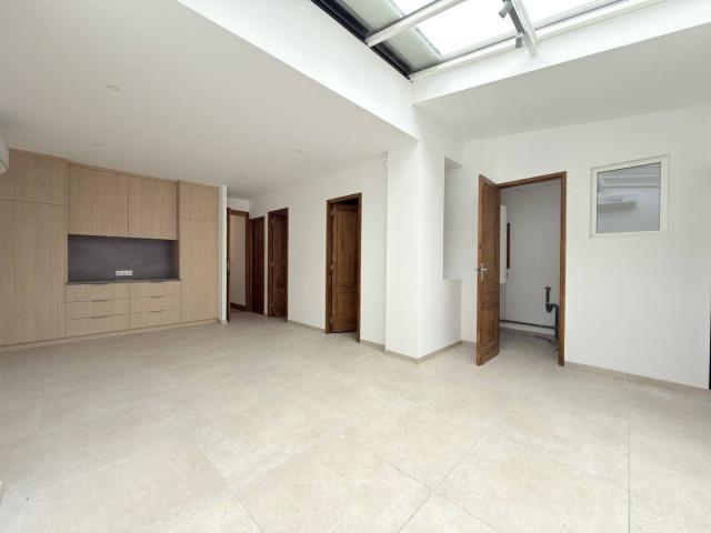 ÉCHOPPE T3 BIS DE 81 M² AVEC JARDIN ET ET ABRI VOITURE BORDEAU