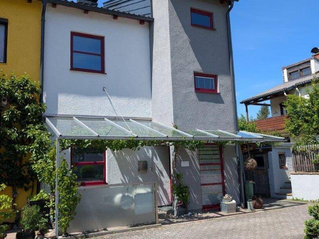 Eckreihenhaus in Oberndorf – Familienfreundliches Wohnen in begehrter Waldrandlage