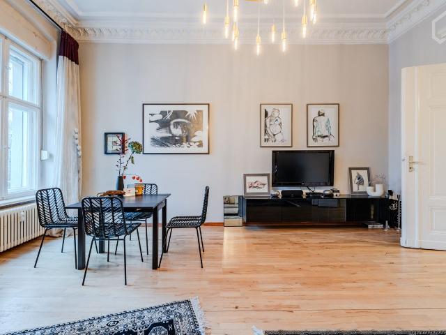 Eclectic BelleEtage Apartment on Kollwitzplatz, Berlin Amsterdam Apartments for Rent