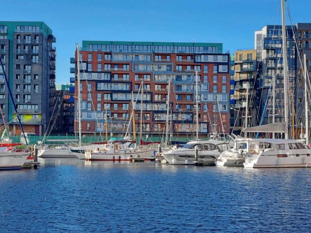 Eclipse Court, Stoke Quay 2 bed apartment to rent £1,035 pcm £239 pw
