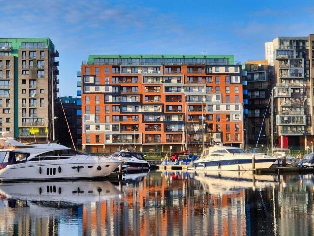 Eclipse Court, Stoke Quay 2 bed apartment to rent £1,035 pcm £239 pw