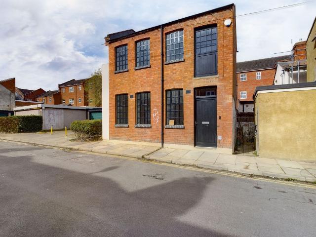 Ecton Street, Northampton NN1, 2 bed detached house to rent, £1,350 pcm | PrimeLocation