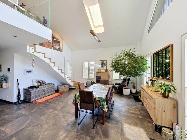 Ecublens – Großartige 5,5 Zimmer Wohnung mit perfektem Sonnenschein!