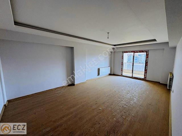 Ecz Gayrimenkul Den Satılık 3+1 Daire Kurtuluş Mh Alaşehir